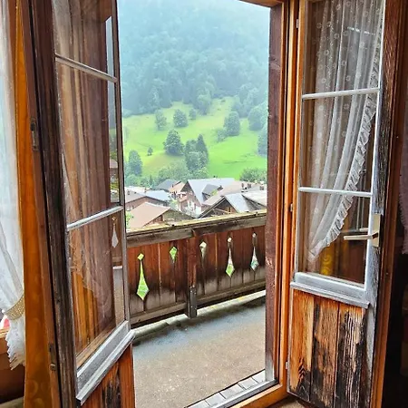 Alphenrose ホテル